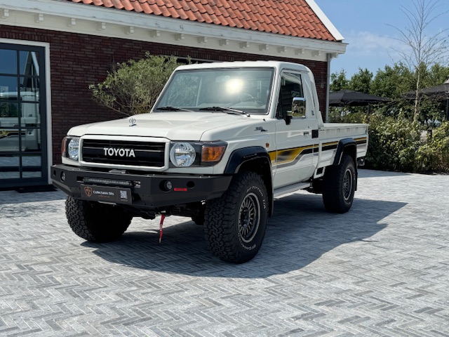 Toyota Land Cruiser GRJ-79 4.0 V6 Single cab 70th Anniversary